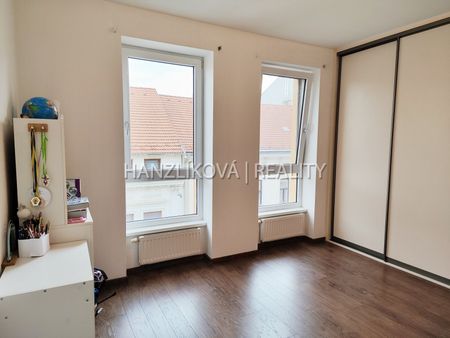 Pronájem bytu 3+kk 78 m², B. Smetany, České Budějovice - Photo 3