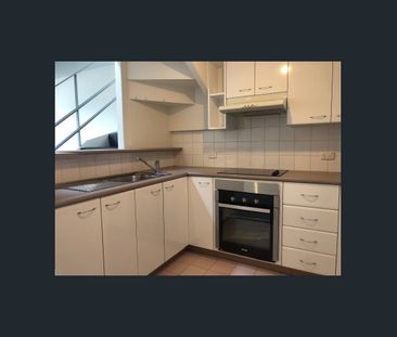 Highly Sought After New York Style Loft Apartment - Photo 2