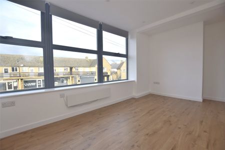 Church Road, Bishops Cleeve, Cheltenham, Gloucestershire, GL52 - Photo 4