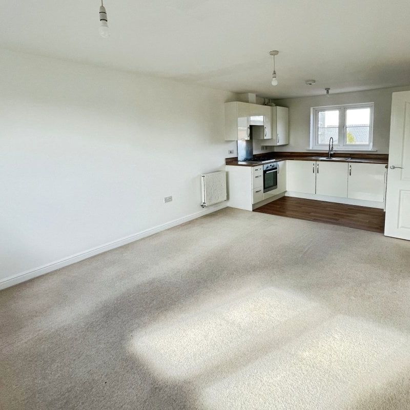 Carver Close - Photo 1