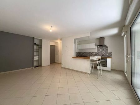 BD BOUYALA D'ARNAUD/MARS 12EME. Appartement type 2 en RDJ avec box - Photo 4