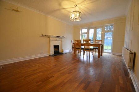 Bridge Road, Chertsey, KT16 - Photo 2