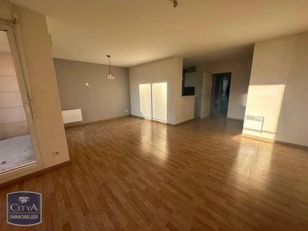 Appartement à louer 3 pièces 68.1m² - Photo 2