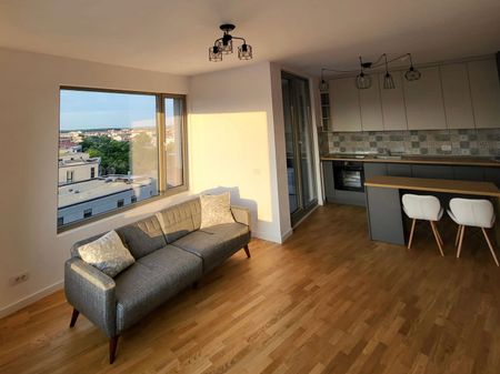 🏙️ De închiriat apartament cu 3 camere în ISHO- - Fotografie 5