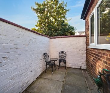 Heaton Street, Standish, WN6 - Photo 2