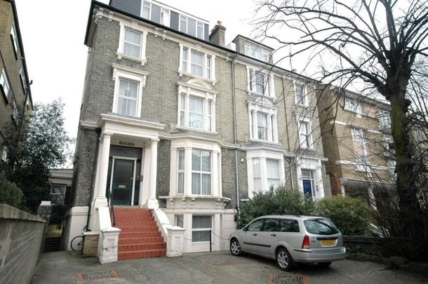 2 bedroom flat to rent - Photo 1