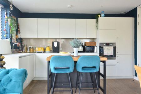 2 bedroom apartment to rent - Photo 5