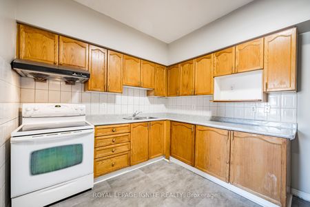 For Lease - 176 Wright Avenue, Toronto, Ontario - Photo 4