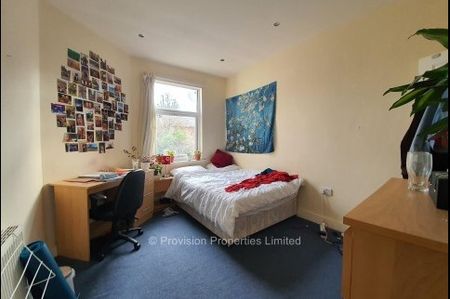 7 Bedroom Student Houses in Hyde Park - Photo 4