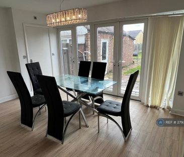 3 bedroom semi-detached house to rent - Photo 4