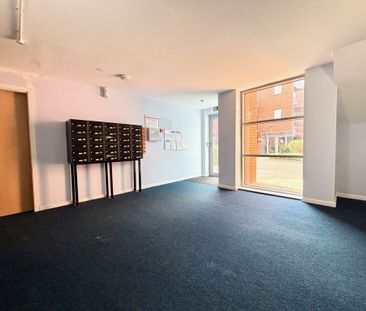 31 Ahlux Court, Millwright street, Leeds, LS2 7QQ - Photo 2