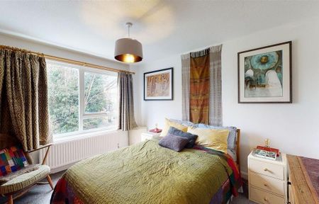 3 bedroom flat to rent - Photo 3