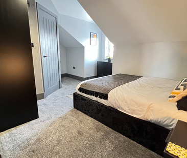 Stratford Street Room 5 - Photo 2