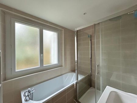 Location Appartement 3 pièces 76m² AIRE SUR L ADOUR 40800 - Photo 5