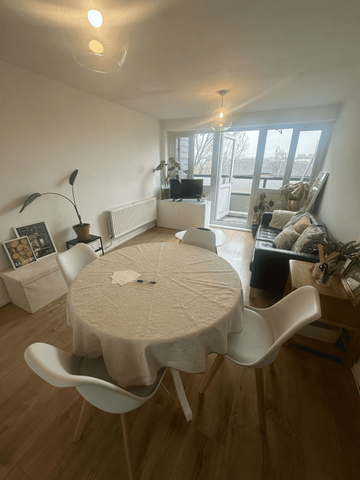 Whinchat Road, London, SE28 - Photo 2