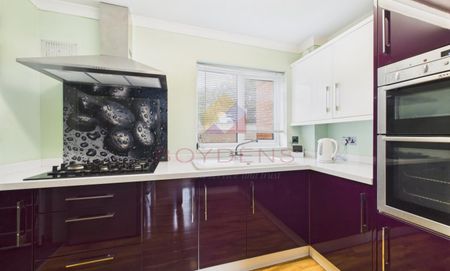 Kemsley Road, Colchester - Photo 2
