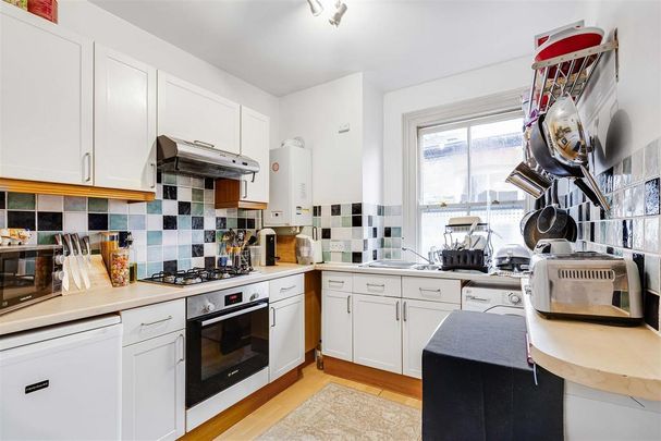 2 bedroom flat to rent - Photo 1