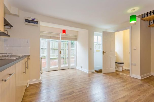 1 bedroom terraced house to rent - Photo 1