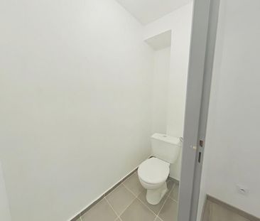 Location Appartement 2 pièces 59m² ROMANS SUR ISERE 26100 - Photo 5