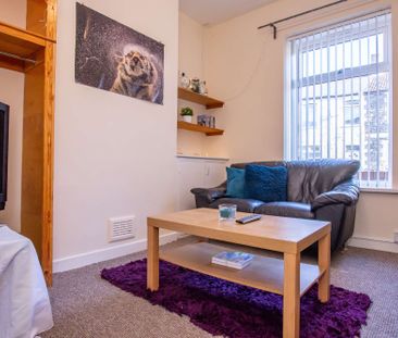 Great location for all universities! - Photo 1