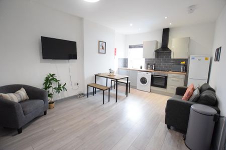 2 bedroom ground floor flat to rent - Photo 4