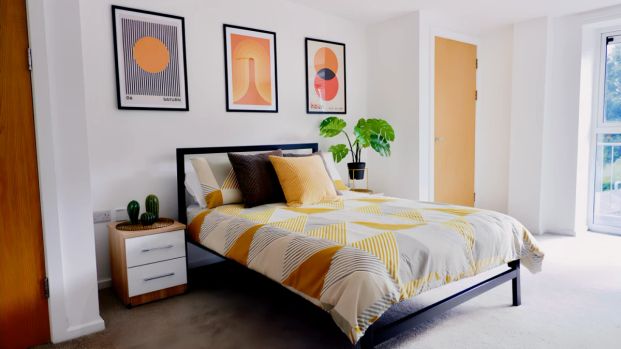 Large Studio Flat - Photo 1