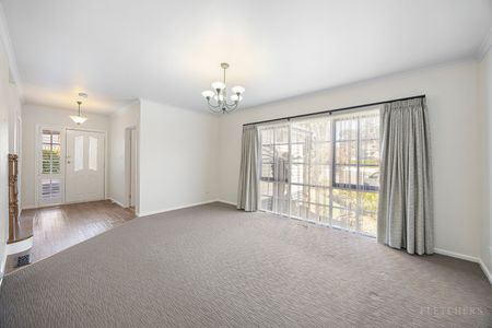 10 Park Ln, Croydon VIC 3136 - House For Rent | Domain - Photo 5