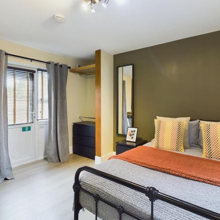 7 bedroom house to rent - Photo 1