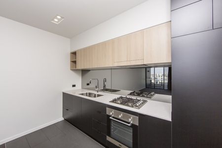 Best location in South Brisbane with City & River Views - Photo 3