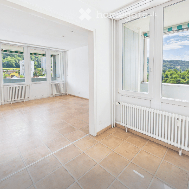Helle 4.5-Zimmer-Wohnung im 10. OG in Baden - Photo 1