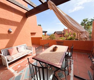 3 bedroom luxury penthouse for rent in Marbella, Spain - Photo 2