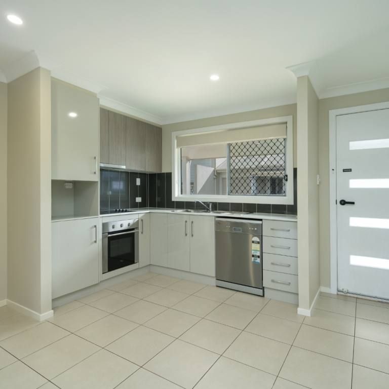 Modern Secure Unit - Photo 1