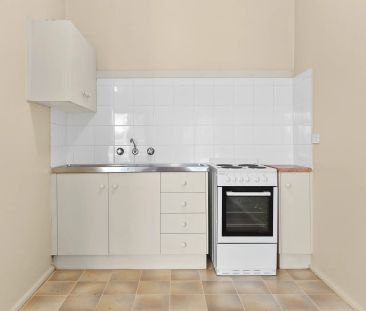 Low maintenance living - Photo 2