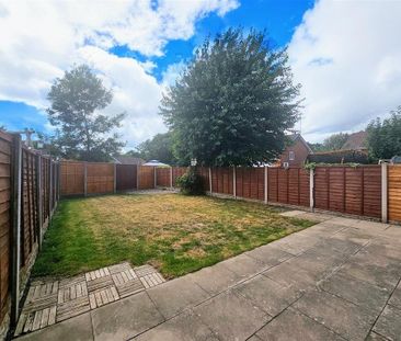 3 bedroom semi-detached house to rent - Photo 2