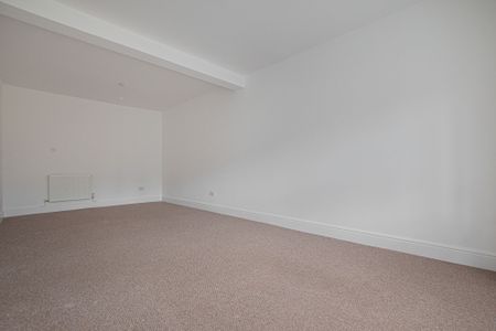 3 bed terraced house to rent in Station Road, Cwmbran, NP44 - Photo 4