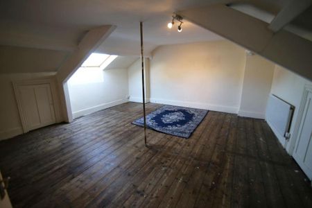 4 bedroom maisonette to rent - Photo 4