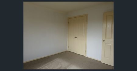 Walk to Station - Photo 3