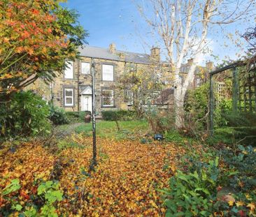 2 bedroom end of terrace house to rent - Photo 2