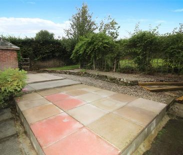 2 bedroom semi-detached house to rent - Photo 2