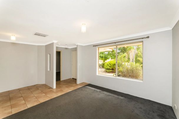 Well maintained home in beautiful Greenfields. - Photo 1