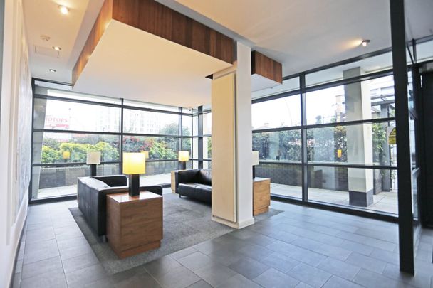 Price £1,600 pcm - Available Now - Unfurnished - Photo 1