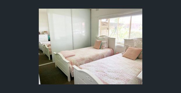 Spacious 3-Bedroom House - Photo 1