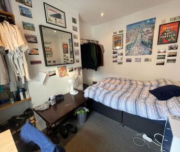 4 bedroom terraced house to rent - Photo 6