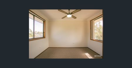 Spacious Family Home in Quiet Street Near Campbelltown CBD - Photo 2