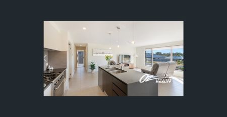 Modern Vincentia Home - Photo 3