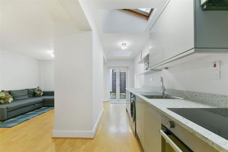 3 bedroom apartment to rent - Photo 2