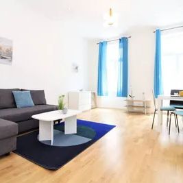 Rueppgasse 25, 1BD, Elevator - Photo 2