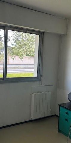 Location Appartement 1 pièce 16m² POITIERS 86000 - Photo 1