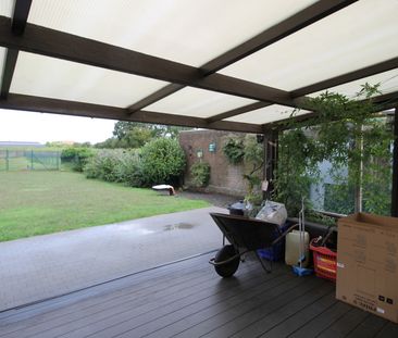 Een vrijstaande laagbouwwoning met 3 slaapkamers, tuin en inpandige garage. - Photo 4