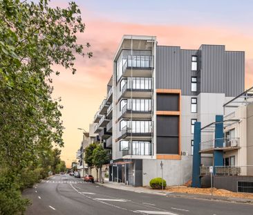Stylish Apartment in the Heart of Moonee Ponds - Photo 2